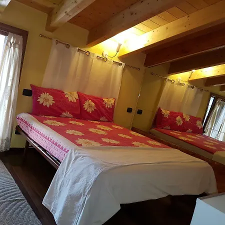 Penzion Dora Baltea Monolocale Primo Piano Mansarda Secondo Piano *