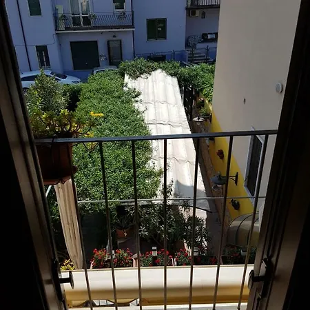 Penzion Dora Baltea Monolocale Primo Piano Mansarda Secondo Piano Verona