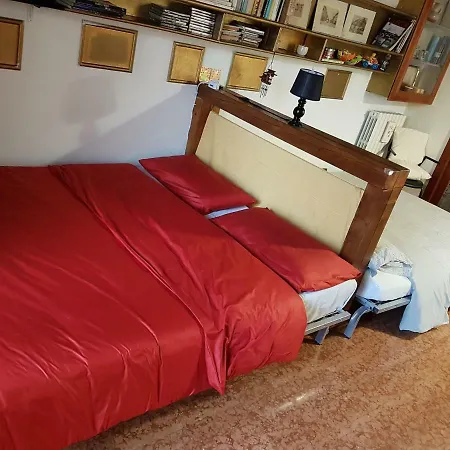 Dora Baltea Monolocale Primo Piano Mansarda Secondo Piano Βερόνα