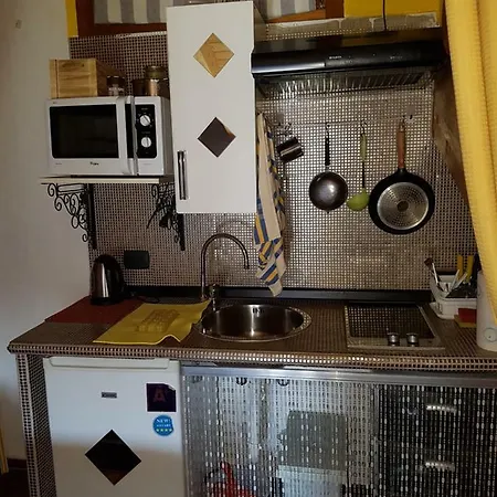 Dora Baltea Monolocale Primo Piano Mansarda Secondo Piano Πανσιόν