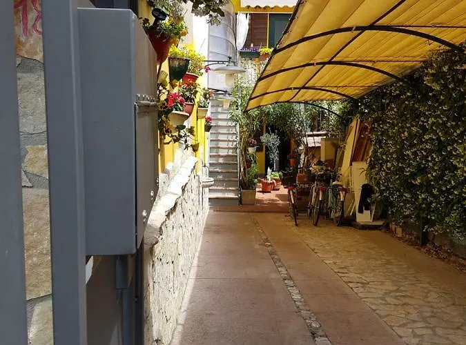 بيت ضيافة Dora Baltea Monolocale Primo Piano Mansarda Secondo Piano