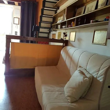 Dora Baltea Monolocale Primo Piano Mansarda Secondo Piano *