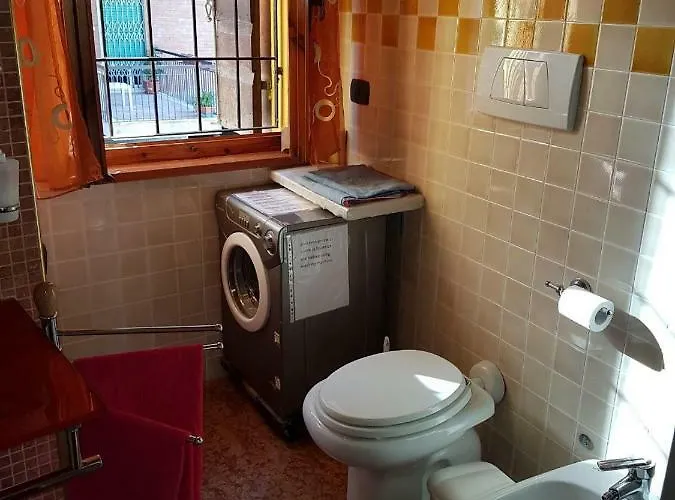 Penzion Dora Baltea Monolocale Primo Piano Mansarda Secondo Piano *