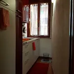 Dora Baltea Monolocale Primo Piano Mansarda Secondo Piano Verona